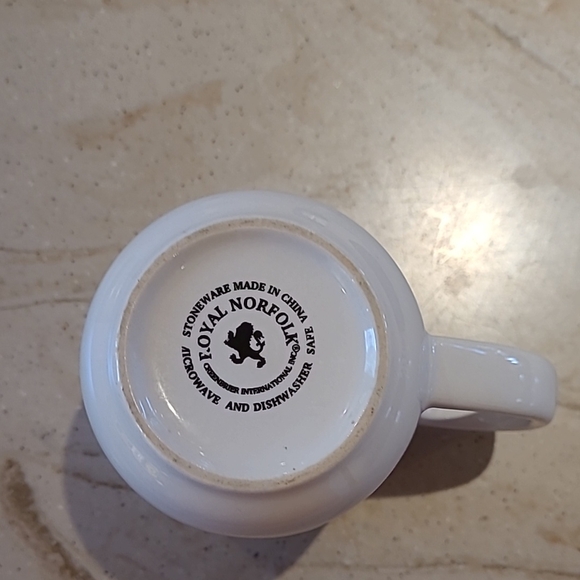 Royal Norfolk Mug with Bacon Quote - Picture 5 of 5